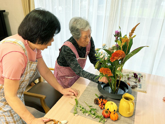 「真、副、控！」でハロウィン生け花